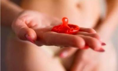避孕套卡在阴道内怎么办？