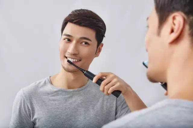 男性没好好刷牙 「阳痿」风险增3倍,阳痿