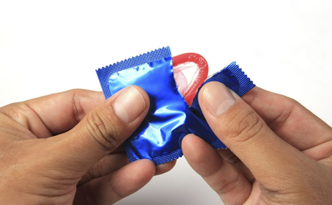 伊悦两性健康网 安全套怎么用 避孕套的作用 性病的传播途径