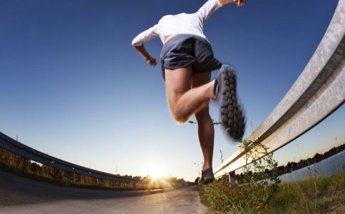 伊悦两性健康网运动起来吧！每天坚持跑步也能提高性功能