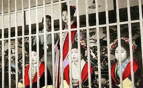 日本古代妓院低级妓女被关笼房任人选（组图）