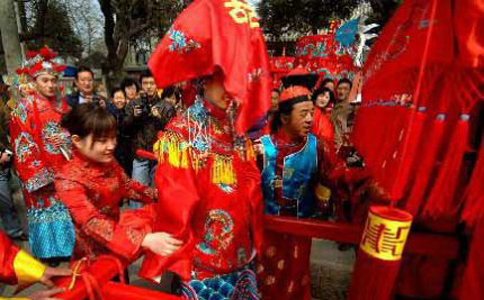 揭中国流传千年的新婚性风俗