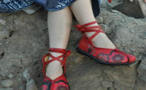 古代男女穿鞋为何不分左右