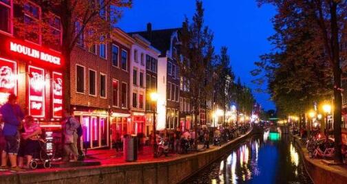 为什么说荷兰性文化开放，又特别保守呢？