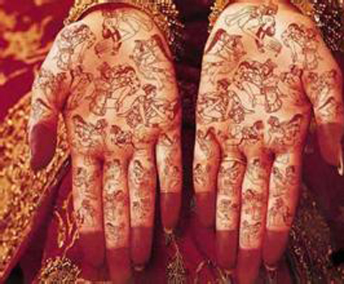 揭晓！印度女人出嫁时手上为什么要绘春宫图 
