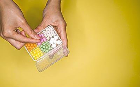 吃避孕药会月经推迟 如何减小避孕药带来的伤害