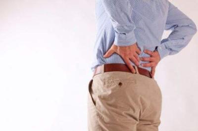 男人腰疼的原因是什么呢？